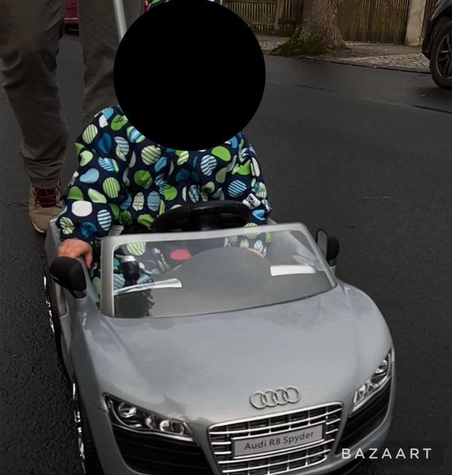 Kinderfahrzeug Audi Auto Spielauto in Dresden