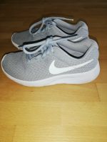 Nike Sneaker Größe 33 Rheinland-Pfalz - Schmalenberg Vorschau