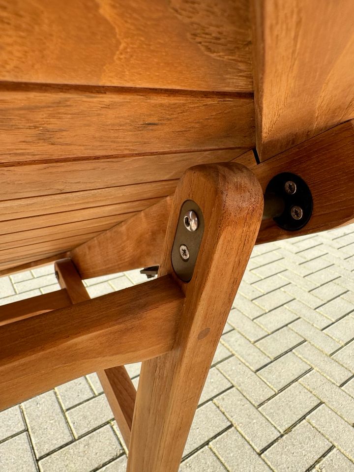 Garpa Folding Table Tisch klappbar 90 cm Teak in Seevetal