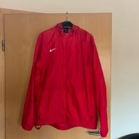 Nike Herren Regenjacke/Übergangsjacke Gr L rot top Zustand Bayern - Frammersbach Vorschau