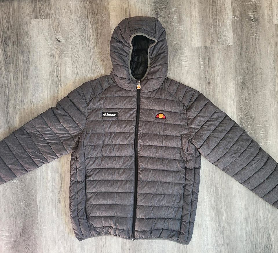 Ellesse Herrenjacke in Grau, Größe XL, guter Zustand in Renningen