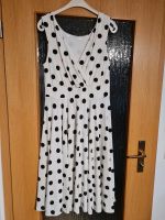 Schönes Sommerkleid mit Punkten Größe 40/42 Bayern - Burgberg Vorschau