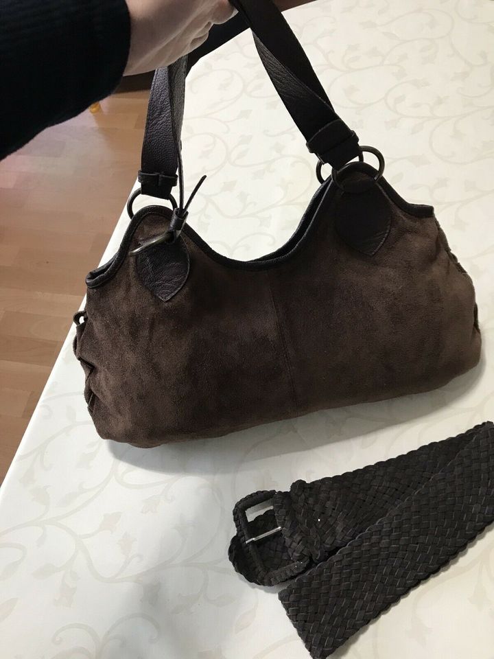 Damenhandtasche echtes Samtleder Neu Gürtel gratis! Tasche in Lügde