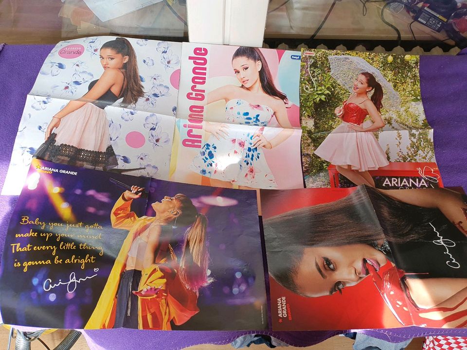 Ariana Grande Sammlung 2 in Berlin