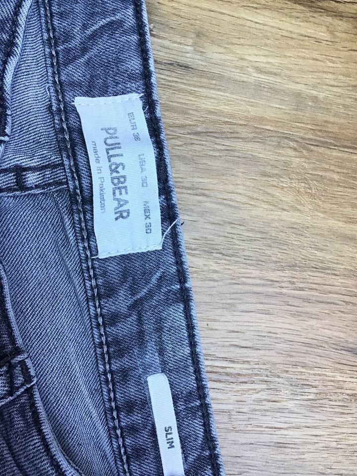 Pull&Bear Jeans Herren Jungs Gr. 38 grau slim Denim in Hamburg