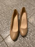 Unisa High Heels Pumps echtes Leder Gr.39 NEU Harburg - Hamburg Marmstorf Vorschau