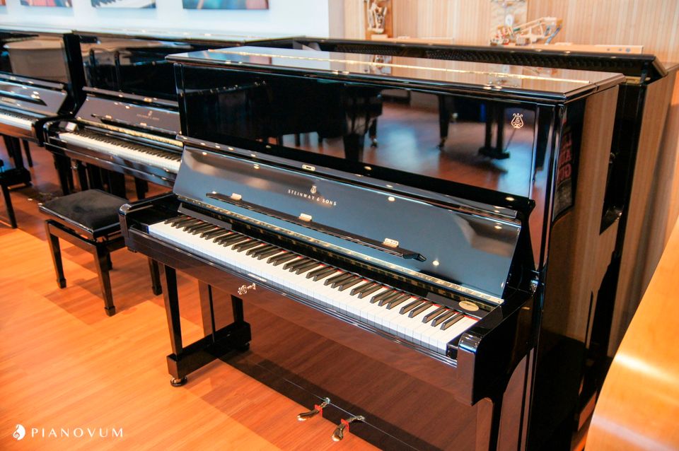 STEINWAY & SONS Klavier K-132 Bj. 2005 in Düsseldorf