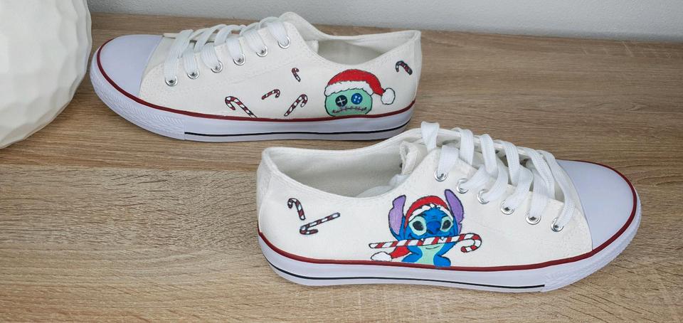 Handbemalte Sneaker "Weihnachten mit Stitch" Größe 41 NEU! in Faid
