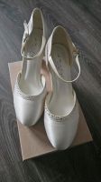 Brautschuhe Pumps Neu ovp. Ivory G.Westerleigh Niedersachsen - Rastede Vorschau