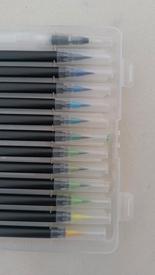 Watercolor Bush Pens, 24 Farben in Glashütten