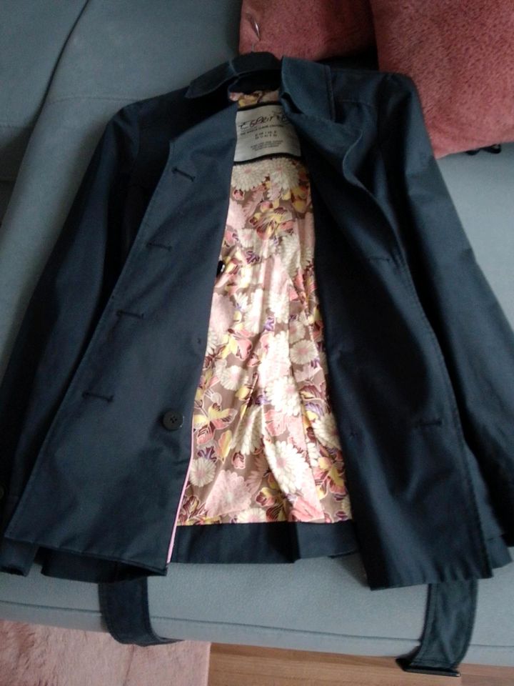 Trenchcoat Esprit in schwarz in Erkrath