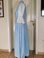 Dirndl Gr. 40  hellblau mit rosa Schürze und Bluse in 42 Sachsen-Anhalt - Görzig Vorschau