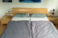 Doppelbett massiv mit 2 Nachttischen in Ahorn Baden-Württemberg - Burladingen Vorschau
