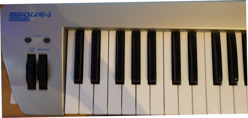 Eine 49er PROKEYS Tastatur.- von Miditech in Berlin