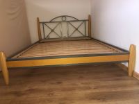 Metall-Holz-Bett mit integriertem Lattenrost (140x200) Bayern - Peiting Vorschau