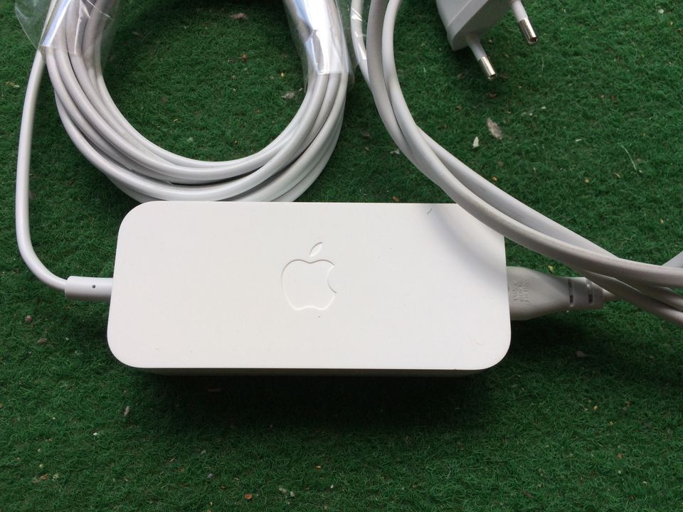 Apple AirPort Extreme 802.11n Wi-Fi, voll Funktionsfähig in Frankfurt am Main