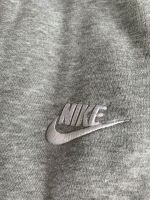 Nike Jogger grau (Größe S) Hessen - Wiesbaden Vorschau