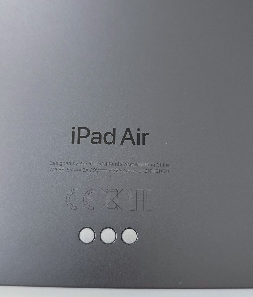 iPad Air 5.Generation (2023) mit M1 Chip Wifi 64GB 10.9" A2588 in Aurich