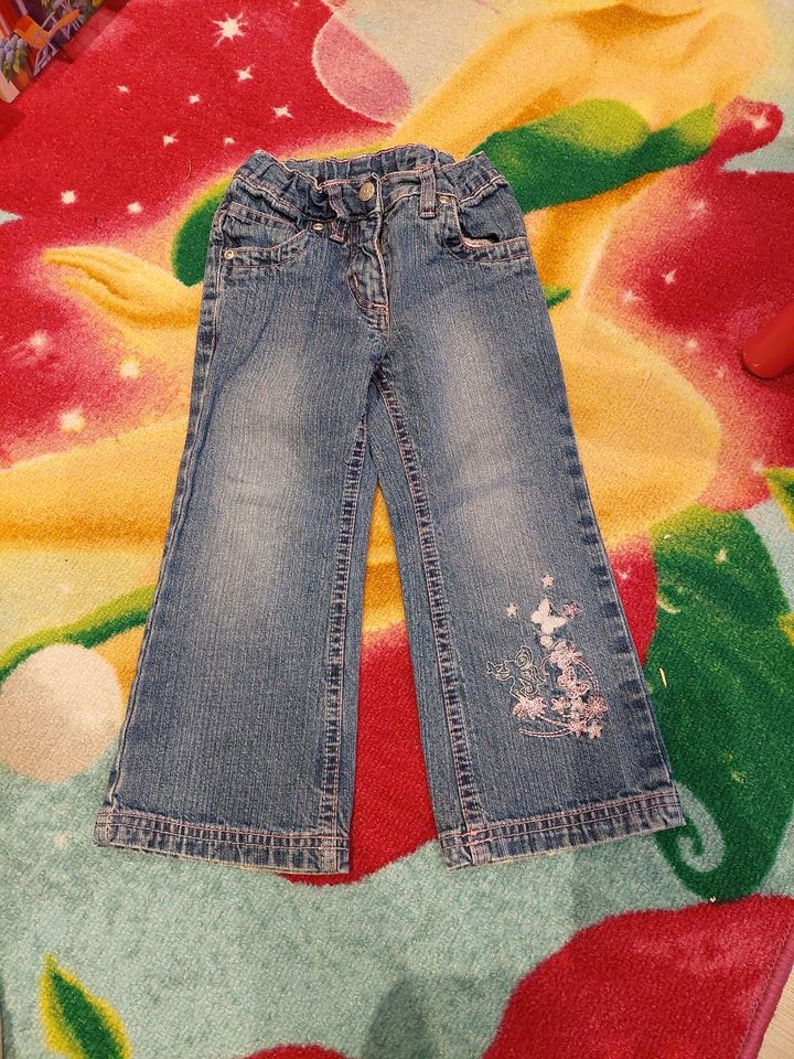 Jeans Größe 98 Hose Stickerei in Traitsching