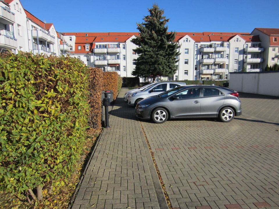 30,-€ SP oder 60,-€ Garage gesicherter Platz in Halberstadt in Halberstadt