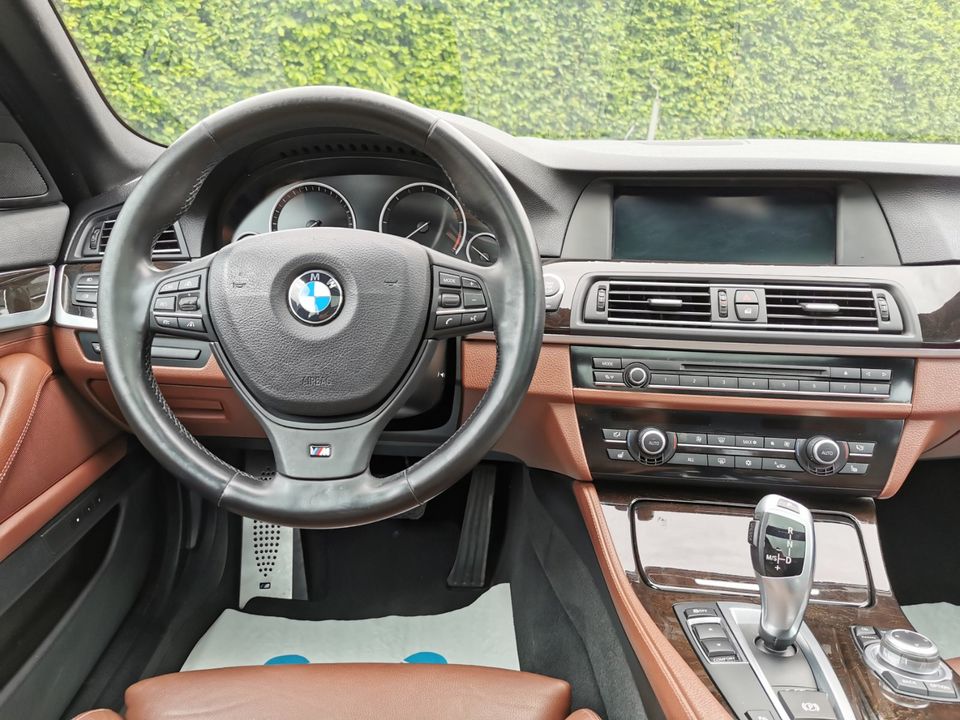 BMW 520 d F11 Touring "M-PAKET+LEDER+SOFTCL.+H.UP+K. GO" in Elsenfeld