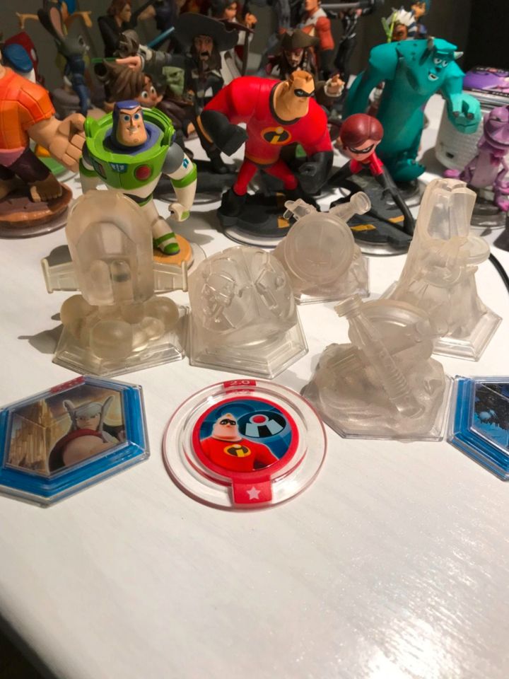 Disney Infinity Spielfiguren 1.0 2.0 3.0 CD Plattform Sammlung in Castrop-Rauxel