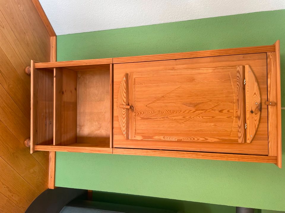 Schrank: Vintage/Retro zu verkaufen in Leopoldshöhe