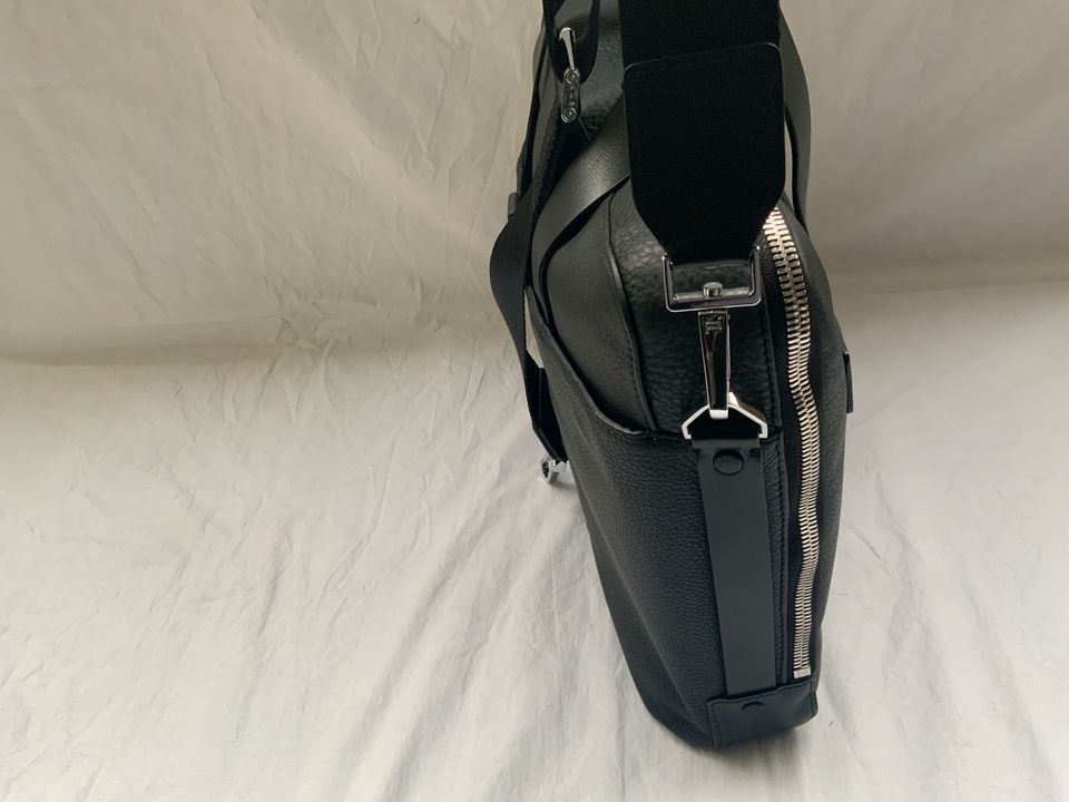 Porsche Design Voyger Laptop Tasche black Leder unisex  unbenutzt in Mülheim (Ruhr)