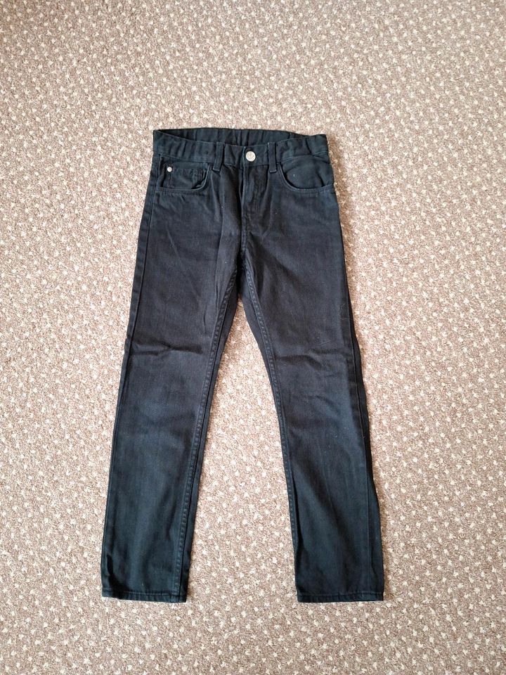 Jeans Gr. 128, schwarz in Wittenförden