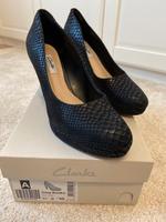 Clarks Crisp Kendra black snake 40 Niedersachsen - Ganderkesee Vorschau