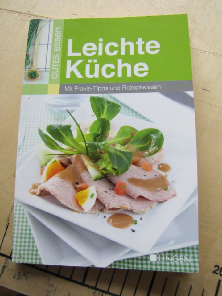 Zwei Kochbüchlein im Taschenbuchformat in Ehlscheid