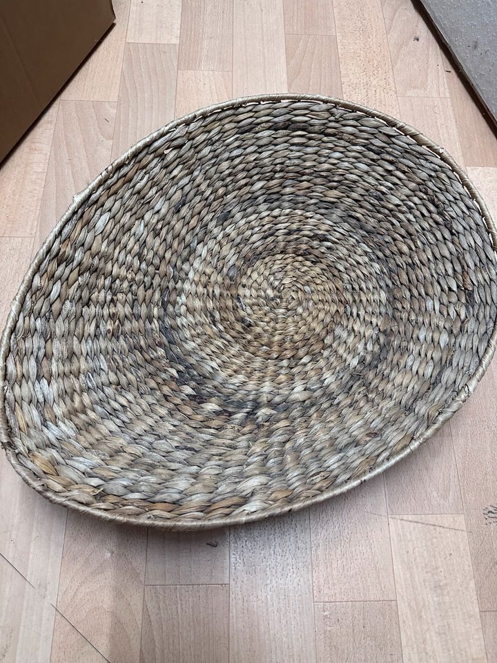 Korbschale aus Rattan in Hilden