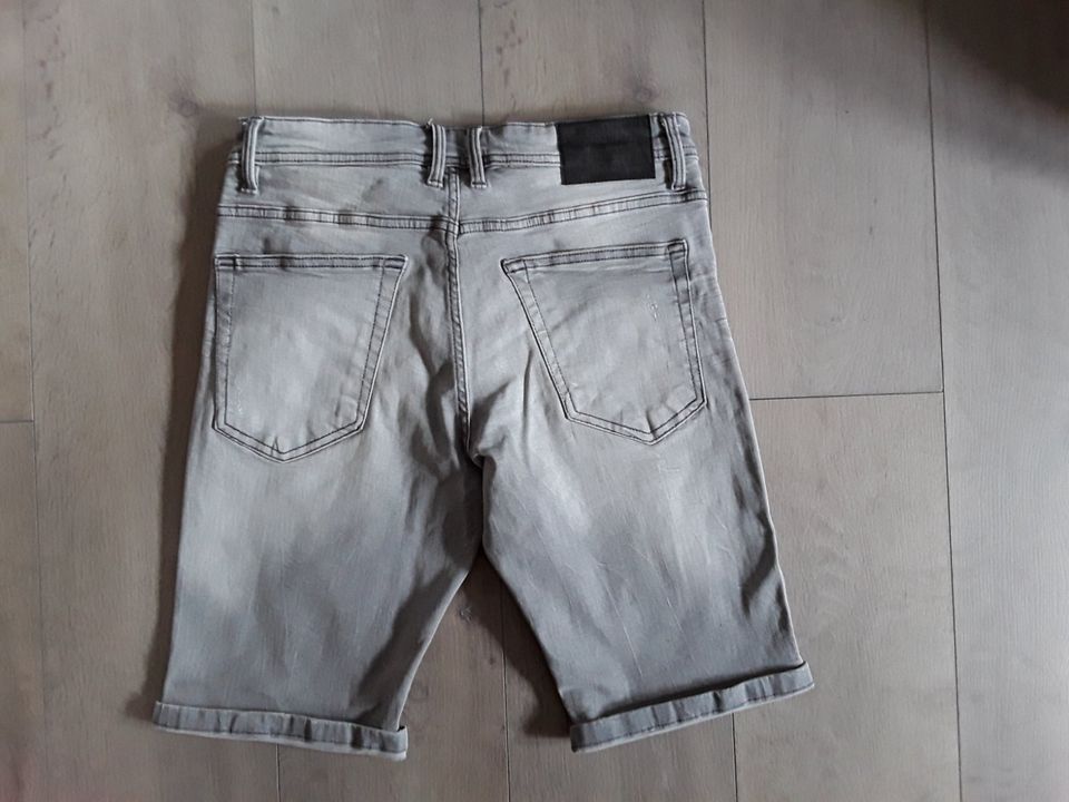 Herren Shorts,  kurze Jeans Hose,  Gr. XS in Hille