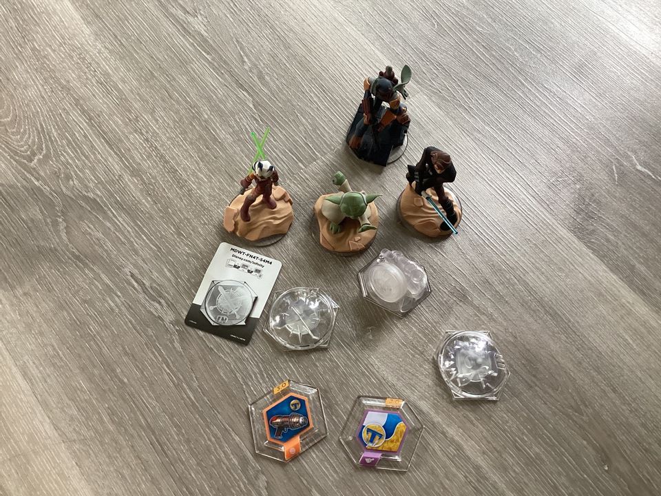 21 Figuren Disney infinity 2.0/3.0 Marvel Star Wars , Welten etc. in Lindwedel