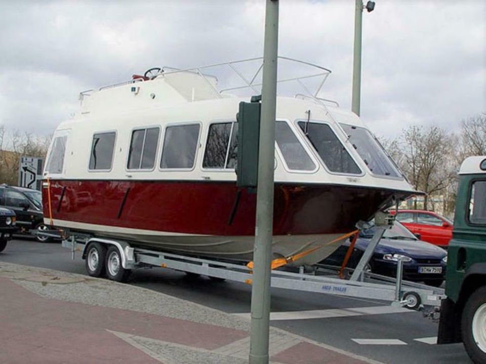 Trailer mieten in Berlin,Motorboot,Bootsanhänger 1300 kg ,bis 5 m in Berlin