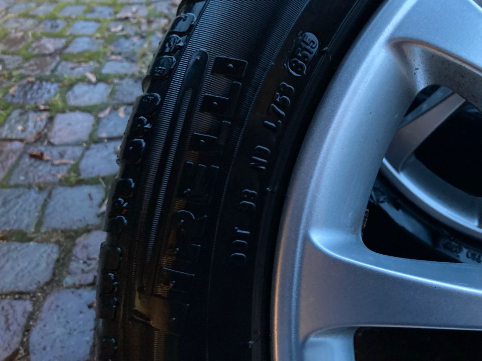 Mercedes Winterräder 205/55 R17 A & B Klasse in Ebersbach an der Fils