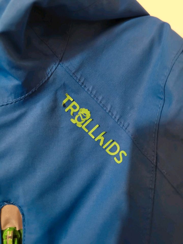 Trollkids Regenjacke Nusfjord Gr. 110 in Gera