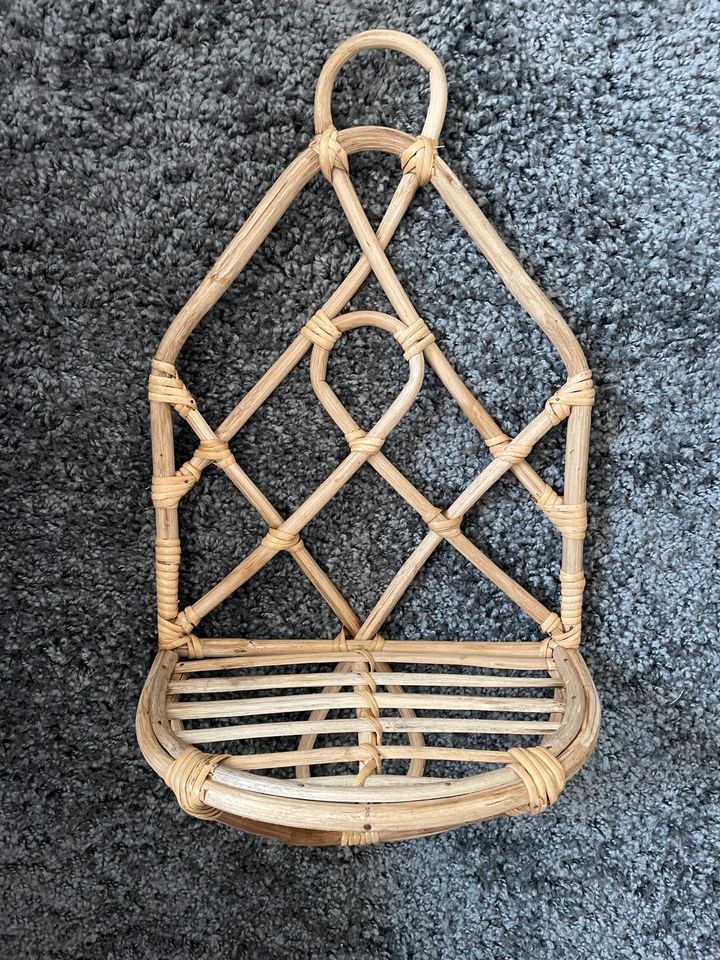 Rattan Regal in Ochtrup