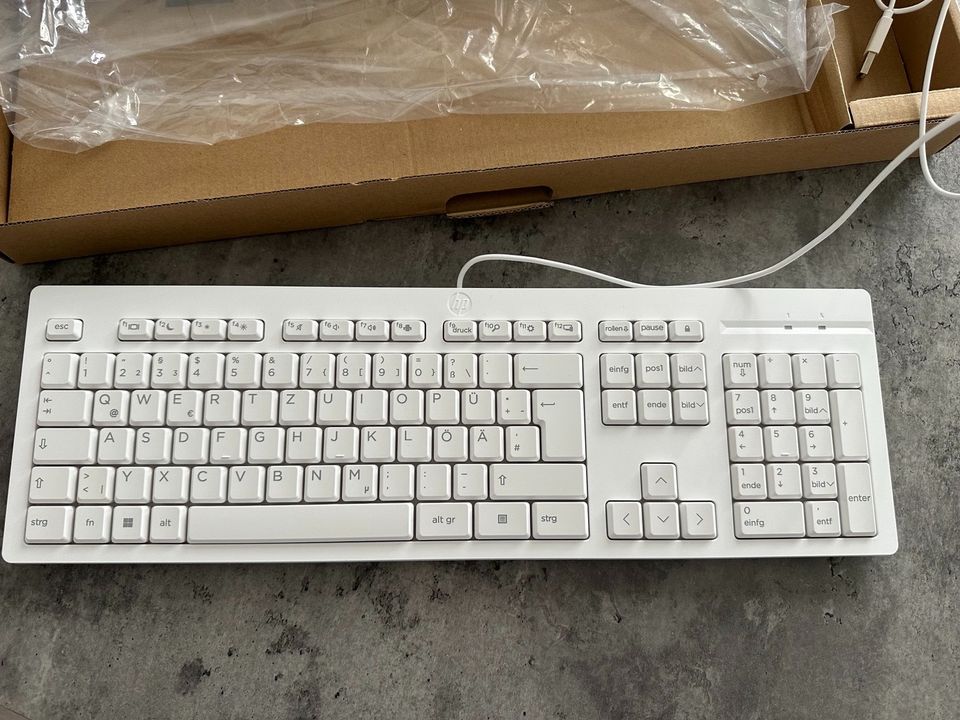 HP Tastatur Kabelgebunden Neu Weiß in Berlin