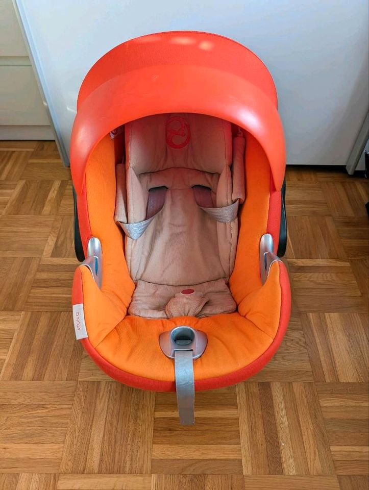 Zwei Babyschalen / Kindersitze mit Isofix von Cybex in Neuendettelsau