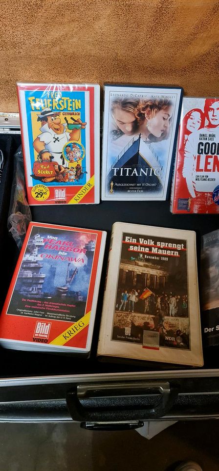 Alte Filme Videokassette teils eingeschweißt in Berlin