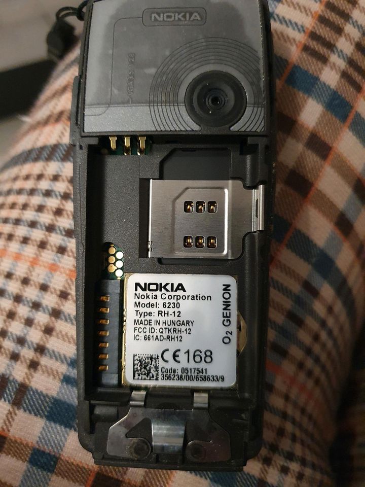 Nokia 6230 mit Kopfhörer (neu) in Forchheim