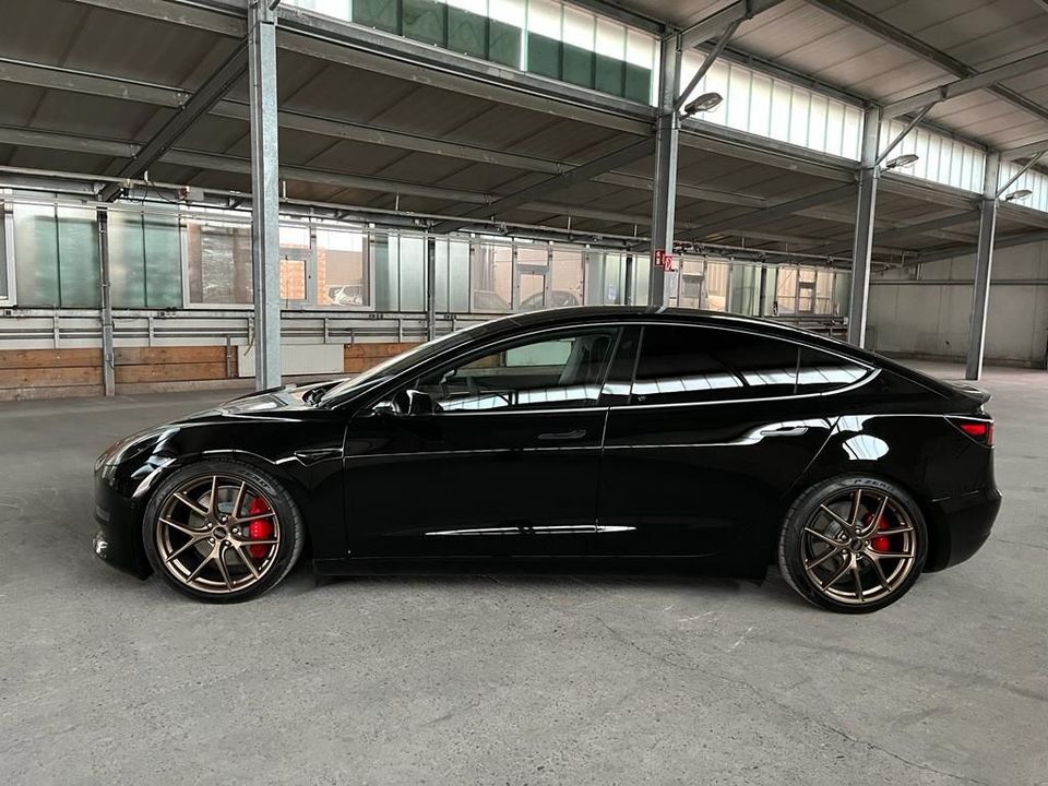 Tesla Model 3 BBS CI-R 8.5x20 in Schorfheide