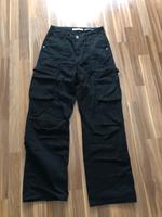 Bershka Cargo Hosen beige/schwarz Größe 38 Nordrhein-Westfalen - Höxter Vorschau