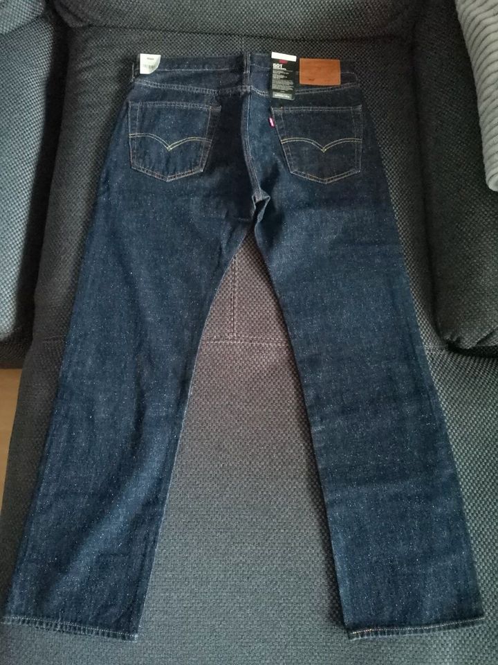 Levi`s Jeans  Hose blau oder schwarz 34 / 30 NEU in Potsdam