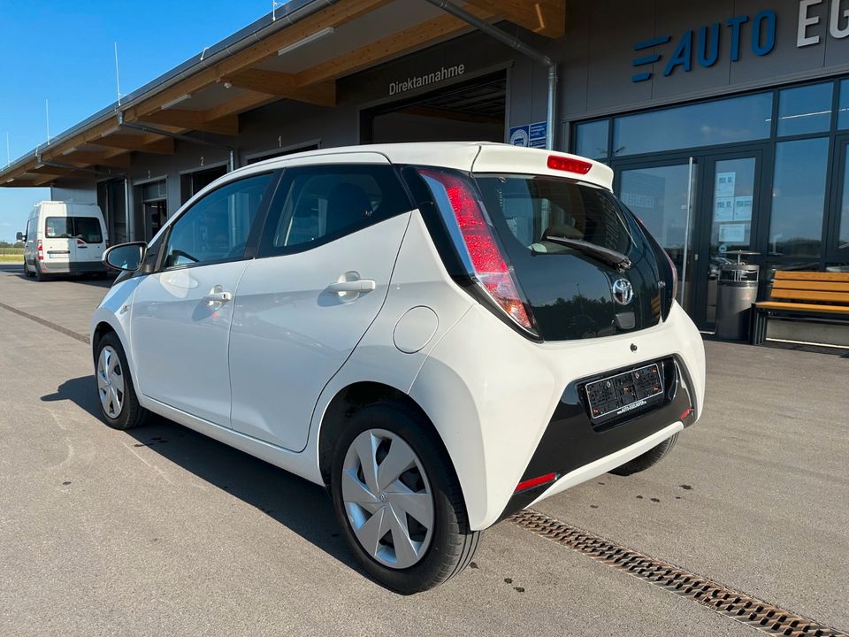 Toyota Aygo X-Play Deutsch 1.Hand mit Kamera in Dillingen (Donau)