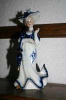 Ältere Porzellan Figur " Dame mit Hut und Regenschirm / Barock " Bayern - Schöllkrippen Vorschau
