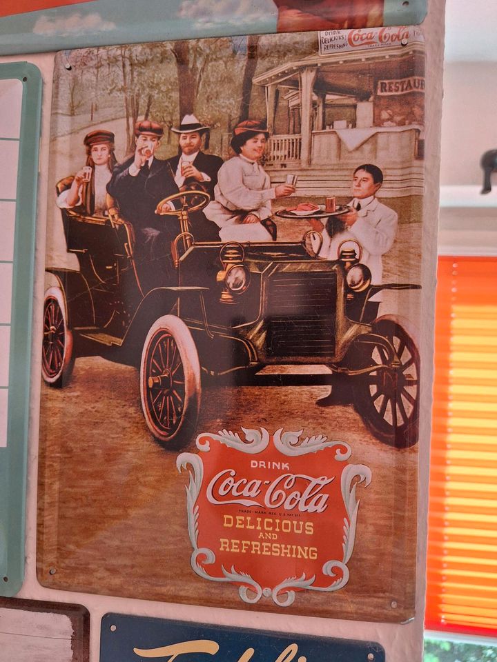 Coca Cola Blechschild, neuwertig, mittelgroß in Hamburg
