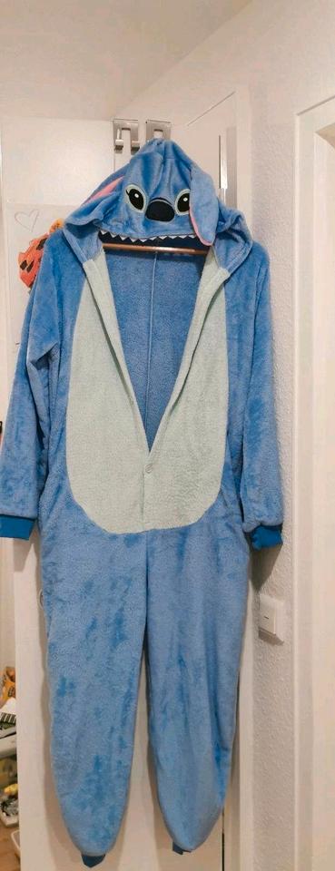 Disney Lilo Stich Anzug Pyjama. Neue in Fahrenbach