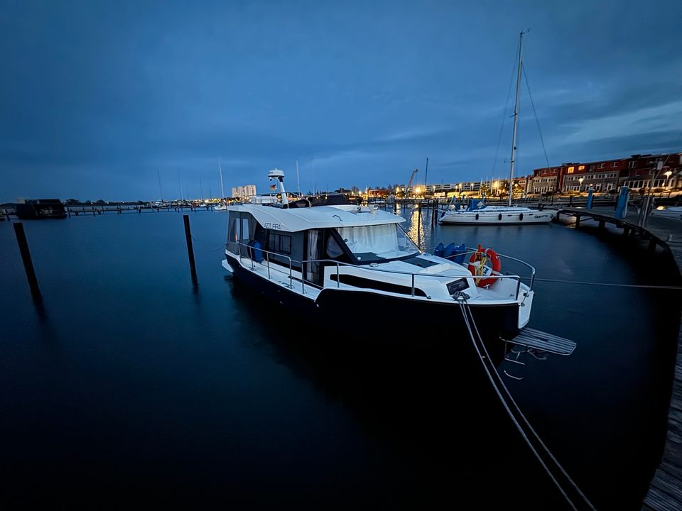 Motorboot Balt Yacht 35 Flybridge 2021 mit Liegeplatz und Trailer in Hamburg